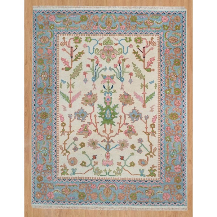 Beautiful Turkish Design Traditional Oushak Rug